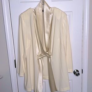 Yes - I hv plus size items too. Sis you need this. Set it off in this covering!